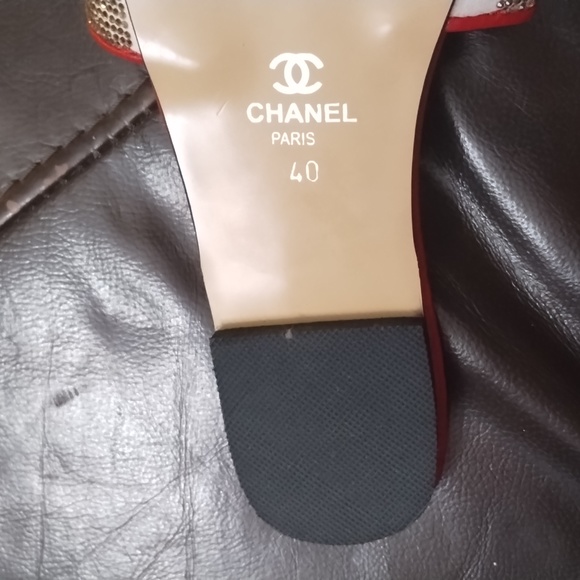 Chanel Paris size 40  Red w Gold and Black micro jewel  sparkling Mule Sandals - Picture 4 of 6